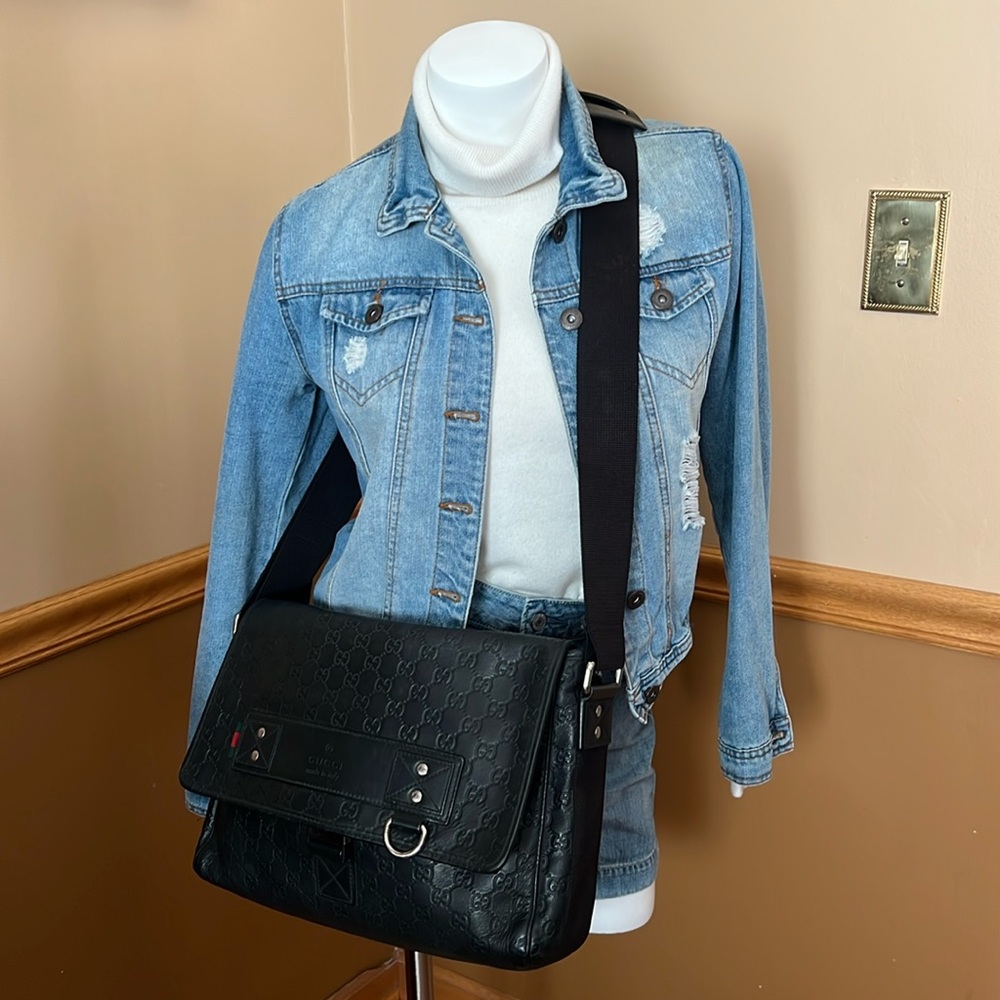 A 436- 💯 % authentic Gucci crossbody bag - Picture 2 of 16